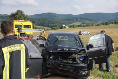 Frontalzusammenstoss mit zwei verletzten Fahrerinnen 