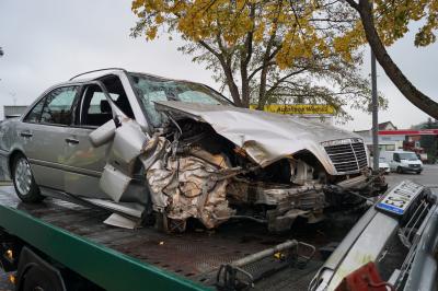 Vermutlich Gas- und Bremspedal verwechselt  in Wernau