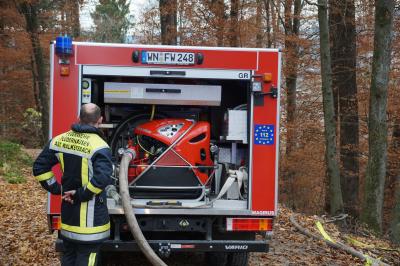 Pluederhausen: Waldbrand im November - 200 m2 Wald verbrannt