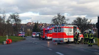 Stuttgart: Massenanfall von Verletzten nach Busunfall an der Bushaltestelle 