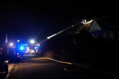 Kirchheim unter Teck: Dachstuhlbrand im Hugo-Wolf-Weg