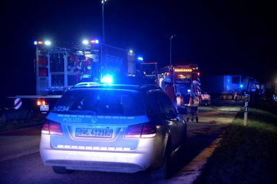 Aspach: 1 Toter nach Unfall mit LKW auf der L1115 bei Karlshof
