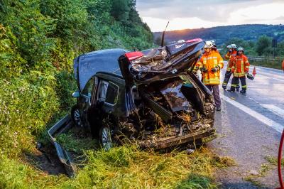Uhingen: Unfall infolge Alkohol und Aquaplaning 