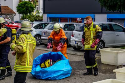 Notzingen: Fehlbetankung loest Chemische Reaktion und somit grossen Gefahrguteinsatz aus
