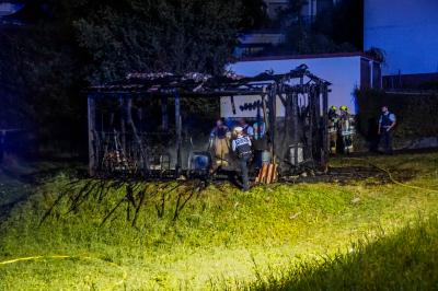 Rutesheim: Scheune brennt vollstaendig aus.