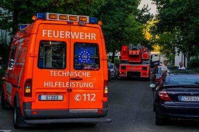 Stuttgart-Heumaden: Muell geraet in Tiefgarage in Brand