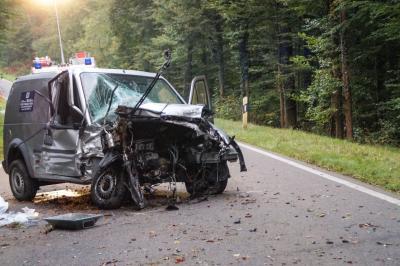 Koenigsbach-Stein: Toedlicher Verkehrsunfall bei Koeningsbac-Stein