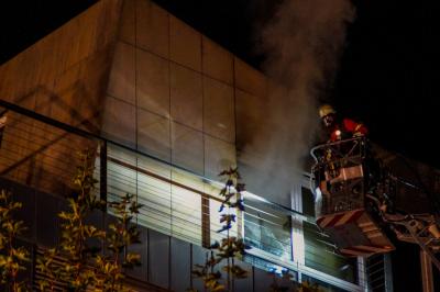 Leinfelden-Echterdingen: Brand in Buerogebaeude