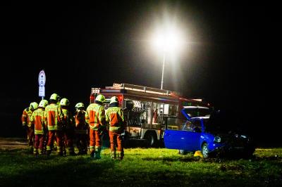 Salach: Misthaufen beendet Autofahrt - 18-Jaehrige verletzte sich schwer