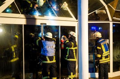 Goeppingen: Brand in Waescherei - Grosseinsatz der Feuerwehr