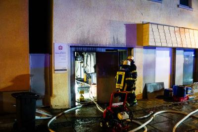 Goeppingen: Brand in Waescherei - Grosseinsatz der Feuerwehr