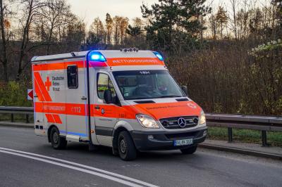 Oberndorf: Frontalzusammenstoss mit drei beteiligten Fahrzeugen