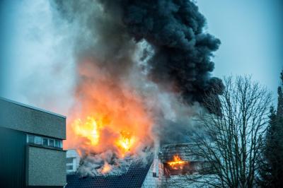 Waiblingen: Wohnhaus in Vollbrand - Flammen schlagen Meterhoch