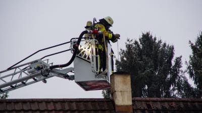 Weil im Schoenbuch: Kaminbrand fordert die Feuerwehr
