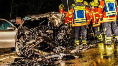 Niefern: Mehrere schwer Verletzte nach Frontalchrash