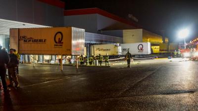 Stuttgart: Leckgeschlagenes Fass sorgt fuer Gefahrguteinsatz in Stuttgart-Weilimdorf