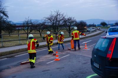 Goeppingen: Beim Abbiegen nicht aufgepasst - Zwei Menschen verletzt
