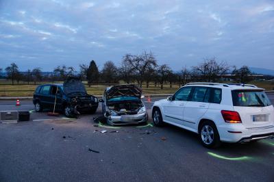 Goeppingen: Beim Abbiegen nicht aufgepasst - Zwei Menschen verletzt