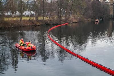 Bietigheim-Bissingen: Gewaesserverunreinigung fuehrt zu Grosseinsatz der Feuerwehr