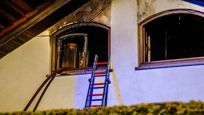 Leonberg: Einfamilienhaus brennt komplett aus