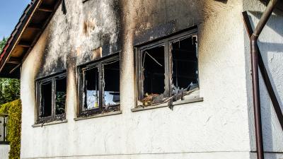 Leonberg: Einfamilienhaus brennt komplett aus