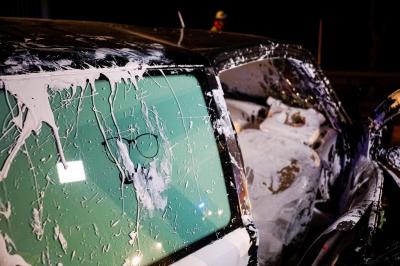 Schlierbach: Frontalzusammenstoss  - Sechs zum Teil lebensgefaehrlich verletzte Personen bei Frontalzusammenstoss zweier Pkw 