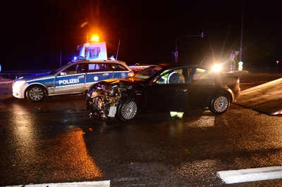 Sindelfingen: Kreuzungscrash mit Verletzten