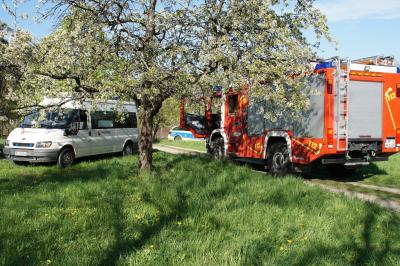 Ersingen: mehrere Gartenhuetten stehen in Vollbrand