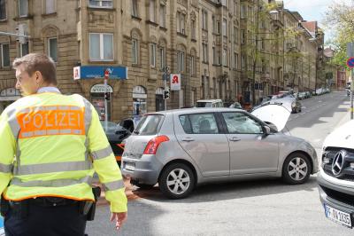 Pforzheim: Verkehrsunfall wegen Vorfahrtsmissachtung - 1 Person Verletzt