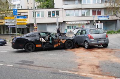 Pforzheim: Verkehrsunfall wegen Vorfahrtsmissachtung - 1 Person Verletzt