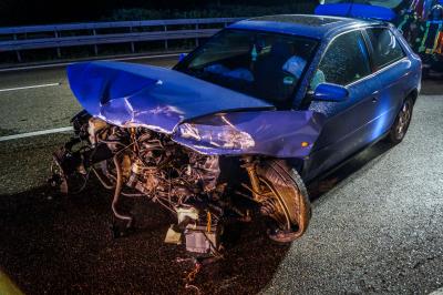 A81/Pleidelsheim: Schwerer Verkehrsunfall sorgt fuer Vollsperrung der Autobahn