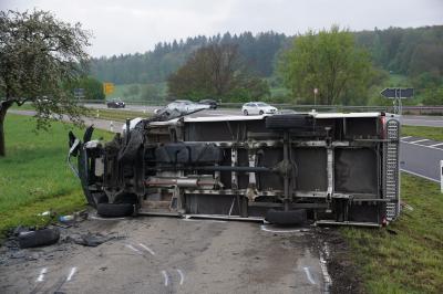 Neckartailfingen: Frontalzusammenstoss zwischen Aich und Neckartailfingen - 3 verletzte