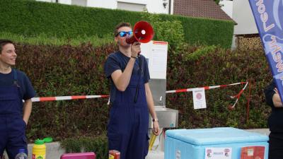 Hoefingen: Leonberger Jugendfeuerwehr mit dem Aktionstag der Feuerwehrwurst