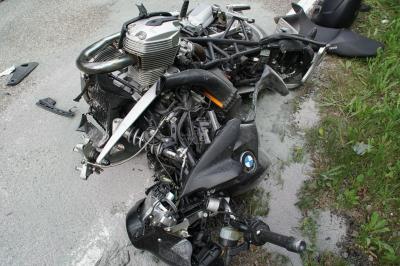 Dobel: Toedlichem Verkehrsunfall zwischen Pkw vs. Motorrad