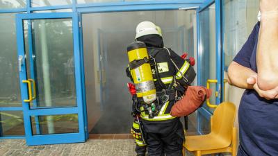 Waldenbuch: Feuerwehr probt den Ernstfall mit Firmenunterstuetzung