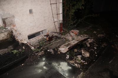 Koengen: Pkw gegen Hauswand, Fahrer schwer verletzt 