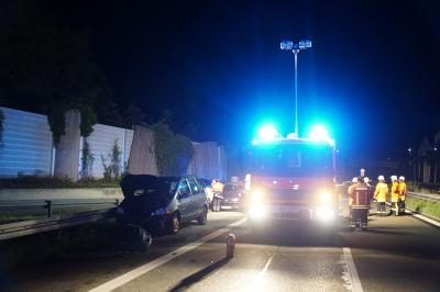 Uhingen: Auffahrunfall auf der B10 sorgt fuer Vollsperrung