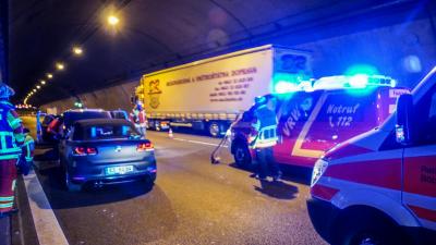 Leonberg: Auffahrunfall im Engelbergtunnel sorgt fuer Stau und verletzte