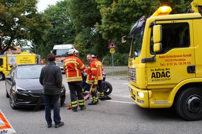 Koenigsbach: schwerer Verkehrsunfall auf der L570 an der Ampelkreuzung - 1 Person schwer Verletzt