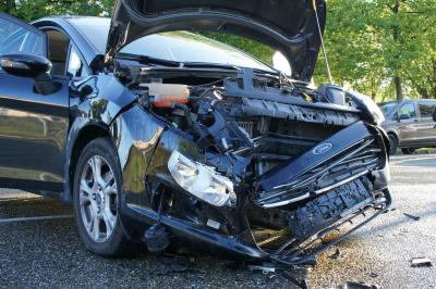 Pforzheim: Verkehrsunfall auf der Rotplatte mit 2 Fahrzeuge - 2 Verletzte Personen