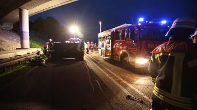 Biberach: Toedlicher Verkehrsunfall auf der B30