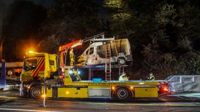 Magstadt/A8: Autotransporter brennt