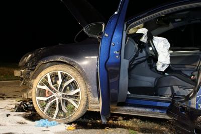 Oelbronn-Duerrn: schwerer Verkehrsunfall auf der Oelbronner Str. - 1 Verletzte Person