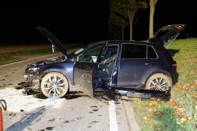Oelbronn-Duerrn: schwerer Verkehrsunfall auf der Oelbronner Str. - 1 Verletzte Person
