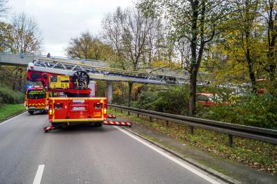Freiberg a.N.: Person im Regenrueckhaltebecken abgestuerzt und schwer verletzt