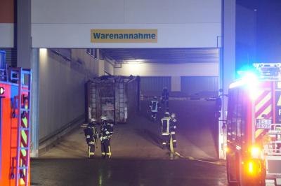 Kirchheim Teck: Grosseinsatz nach Beschaedigung einer Leitung in Einkaufs-Center