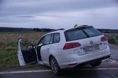 Neuhausen: Verkehrsunfall auf der L1204 zwischen Denkendorf und Neuhausen