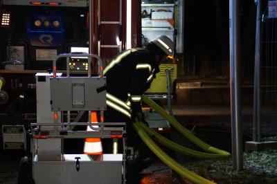 Illingen-Schuetzingen: Wohnung Vollbrand fordert die Feuerwehr mit einem Grossaufgebot - 1 Person Verletzt