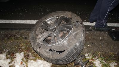 Suttgart-Buesnau. Schwerer Unfall fordert zwei schwer verletzte