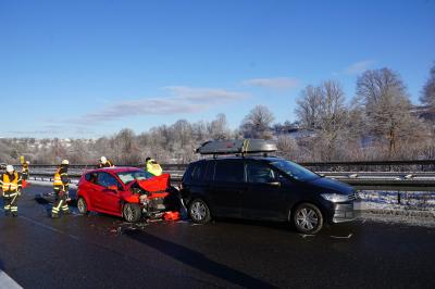 Goeppingen B10: Skiurlaub endet im Totalschaden - 4 Verletzte darunter auch ein Kind